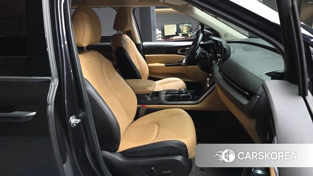 Kia Carnival 4th generation 2022 Черный из Кореи, фото 2