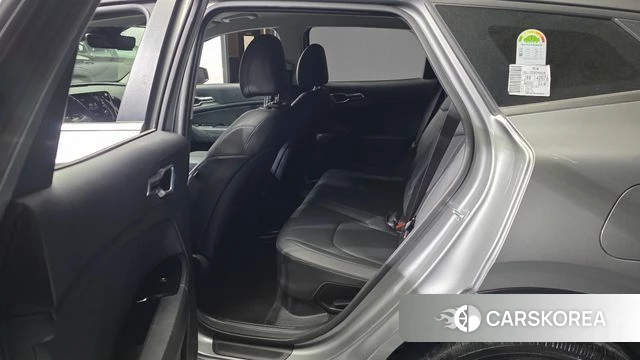 Kia Sportage 5th Generation Hybrid 2024 Серебристо-серый из Кореи, фото 2