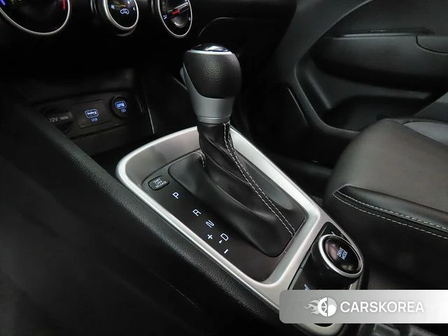 Hyundai Venue 2020 Белый из Кореи, фото 2