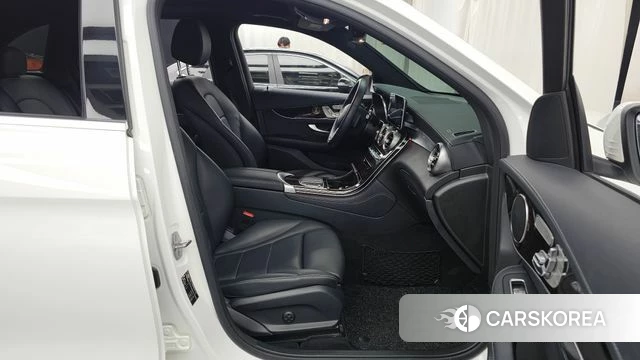Mercedes-Benz GLC-Class X253 2020 Белый из Кореи, фото 2