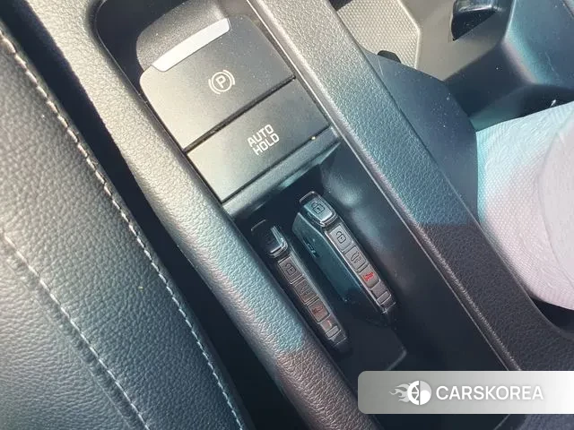 Kia The New K3 2nd generation 2022 Серый из Кореи, фото 2