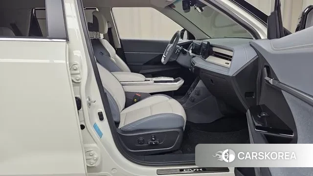 Ssangyong Torres EVX 2023 Белый из Кореи, фото 2