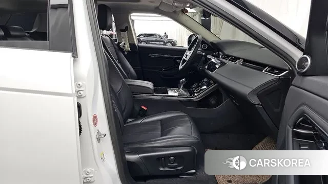 Land Rover Range Rover Evoque 2nd Generation 2023 Белый из Кореи, фото 2