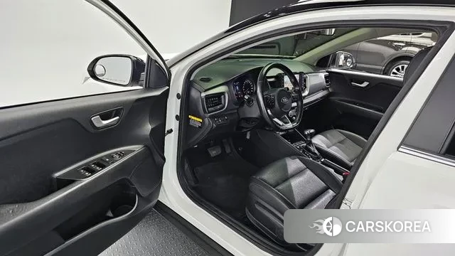 Kia Stonic 2018 Белый из Кореи, фото 2