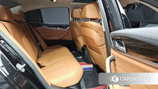 BMW 5 Series (G30) 2020 Черный из Кореи, фото 2