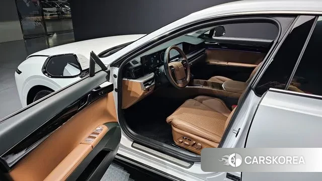 Hyundai Grandeur Hybrid (GN7) 2023 Белый из Кореи, фото 2