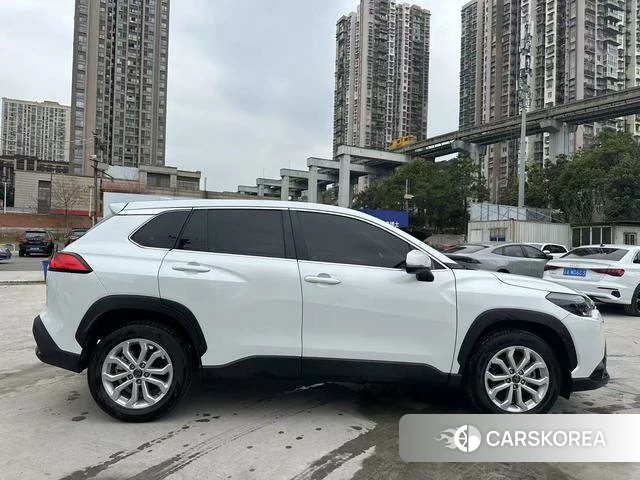 Toyota Fenglanda 2023 Белый из Китая, фото 2