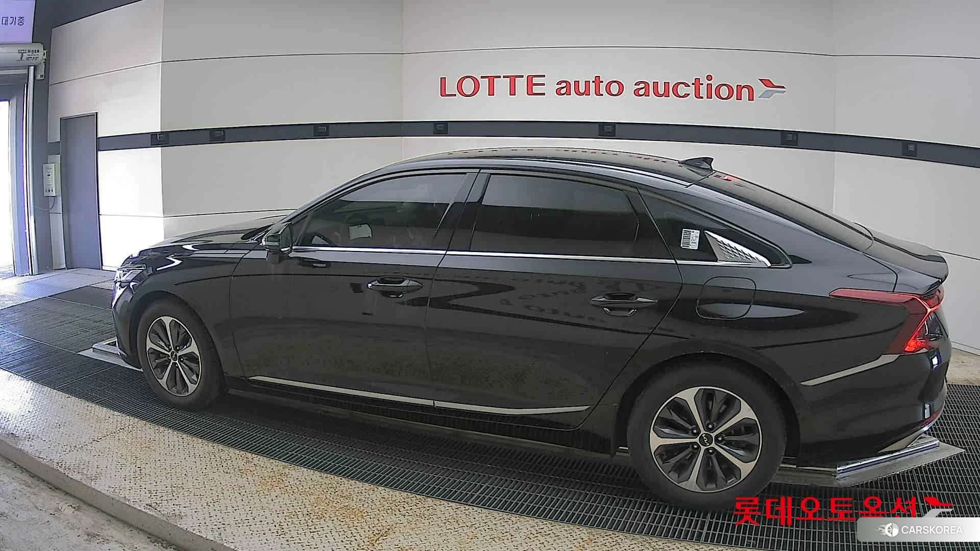 Kia K8 Hybrid 2023 Aurora Black Pearl из Кореи, фото 2