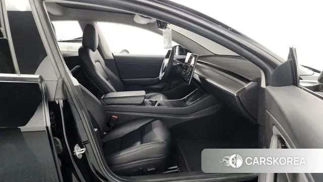 Tesla Model 3 2020 Черный из Кореи, фото 2