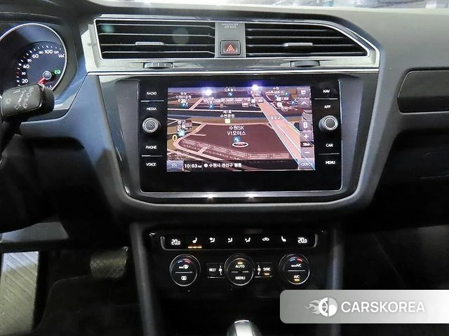 Volkswagen Tiguan second Generation 2020 Белый из Кореи, фото 2