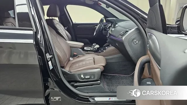 BMW X4 (G02) 2023 Черный из Кореи, фото 2