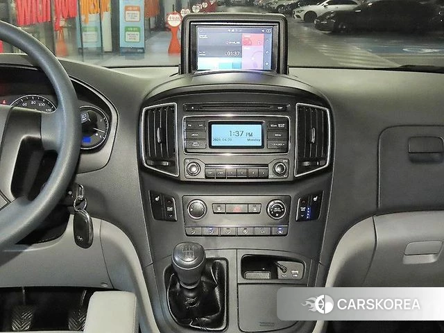 Hyundai The New Grand Starex 2020 Серебристо-серый из Кореи, фото 2