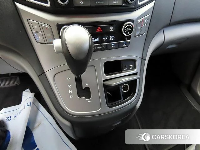 Hyundai The New Grand Starex 2018 Серебристо-серый из Кореи, фото 2