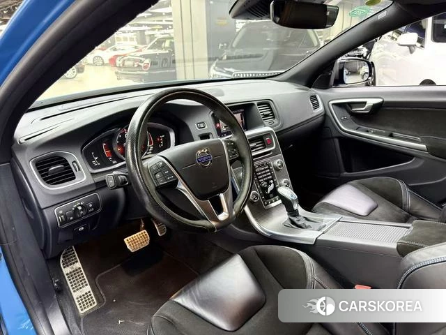 Volvo V60 2019 Синий из Китая, фото 2