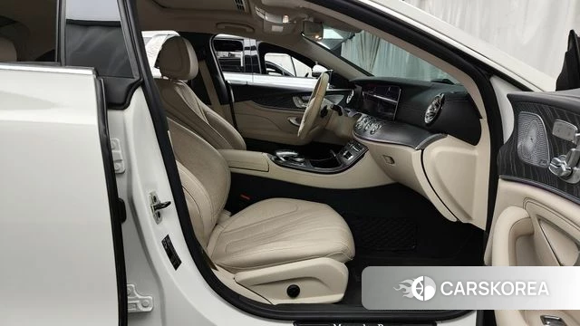 Mercedes-Benz CLS-Class C257 2019 Белый из Кореи, фото 2