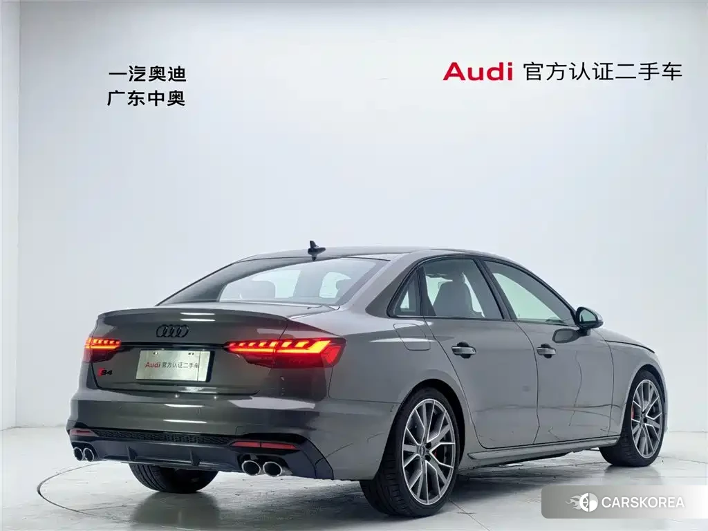 Audi S4 2024 Silver/gray из Китая, фото 2