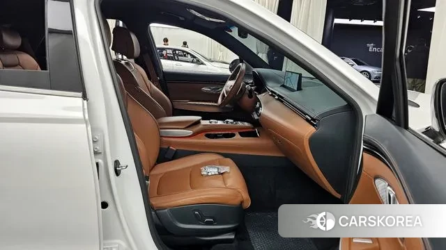 Genesis GV70 2021 Белый из Кореи, фото 2