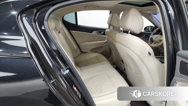 Genesis G70 2019 Черный из Кореи, фото 2