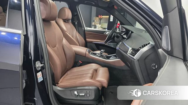 BMW X5 (G05) 2021 Черный из Кореи, фото 2