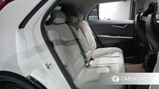 Kia Di Ol Nu Niro 2022 Белый из Кореи, фото 2
