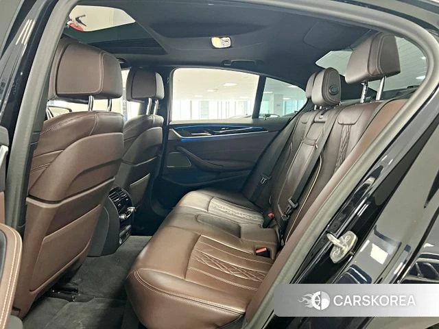 BMW 5 Series (G30) 2021 Черный из Кореи, фото 2