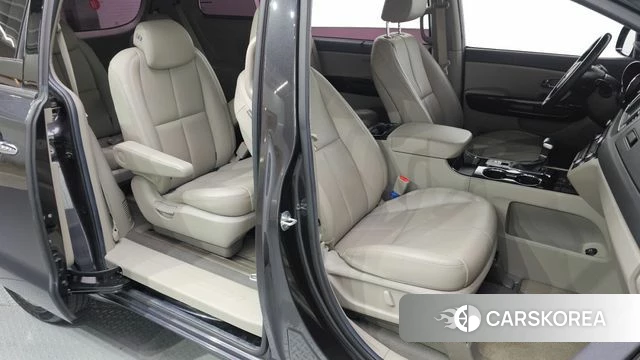 Kia The New Carnival 2020 Серый из Кореи, фото 2