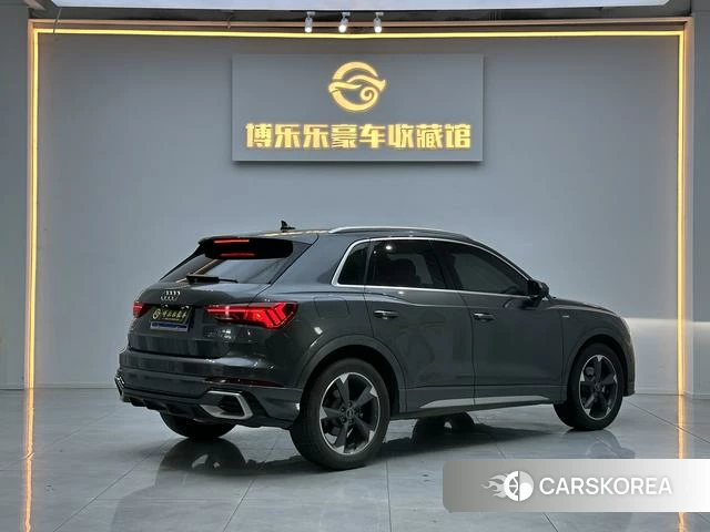 Audi Q3 2024 Серебристо-серый из Китая, фото 2