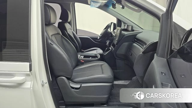 Hyundai Staria 2022 Белый из Кореи, фото 2