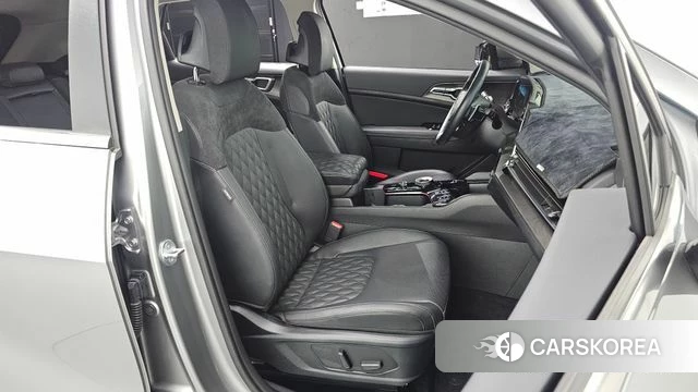 Kia Sportage 5th Generation 2023 Серебристо-серый из Кореи, фото 2