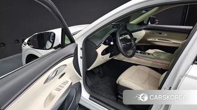 Genesis GV70 2021 Белый из Кореи, фото 2