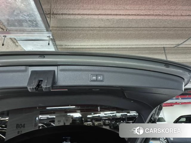 Audi Q3 (F3) 2023 Серый из Кореи, фото 2