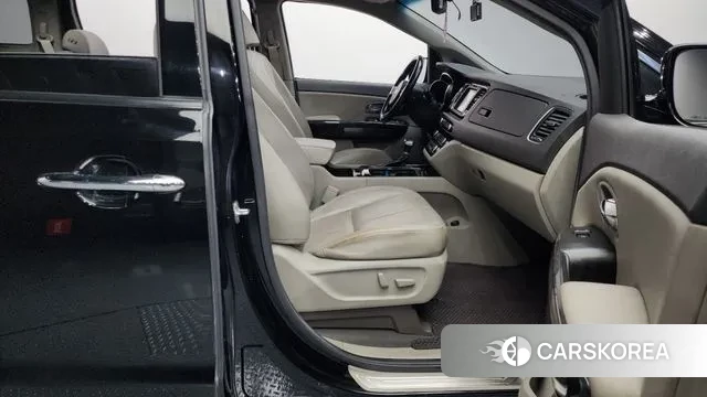 Kia All New Carnival 2018 Черный из Кореи, фото 2