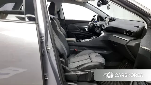 Peugeot 3008 second generation 2018 Серебряный из Кореи, фото 2