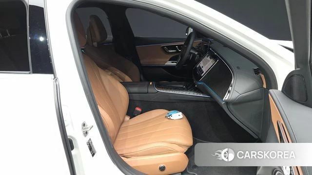 Mercedes-Benz E-Class W214 2025 Белый из Кореи, фото 2
