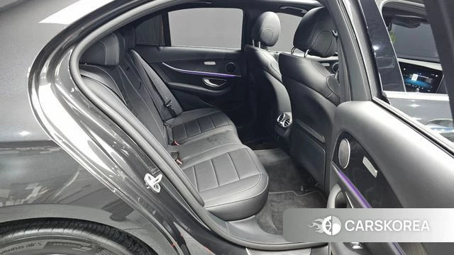 Mercedes-Benz E-Class W213 2022 Черный из Кореи, фото 2