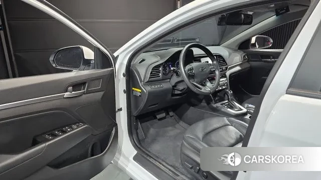 Hyundai The New Avante AD 2018 Белый из Кореи, фото 2