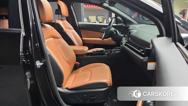 Kia Sportage 5th Generation Hybrid 2023 Черный из Кореи, фото 2