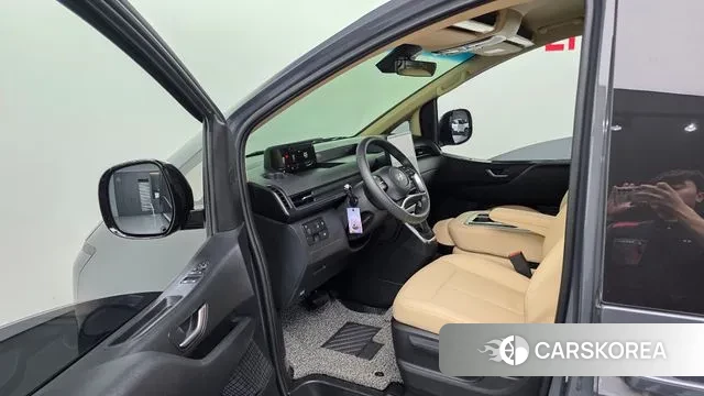 Hyundai Staria 2025 Серый из Кореи, фото 2