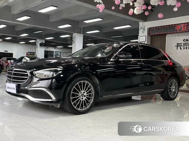 Mercedes-Benz E-class 2023 Черный из Китая, фото 2