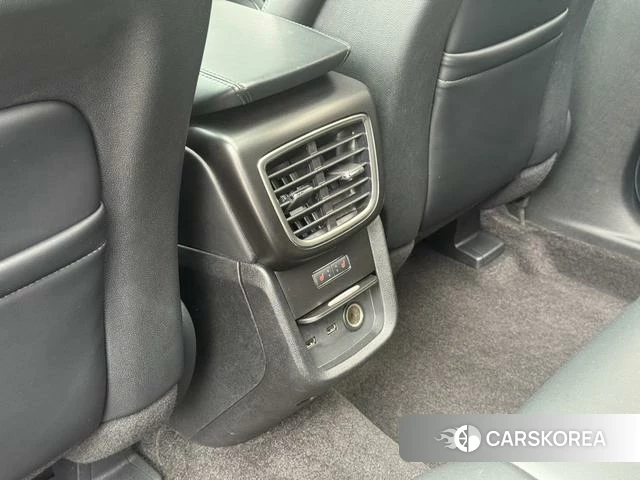 Lincoln Navigator (import) 2020 Красный из Китая, фото 2
