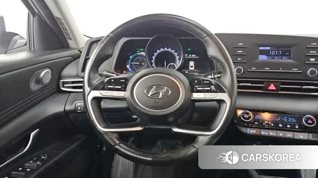 Hyundai Avante Hybrid (CN7) 2021 Белый из Кореи, фото 2