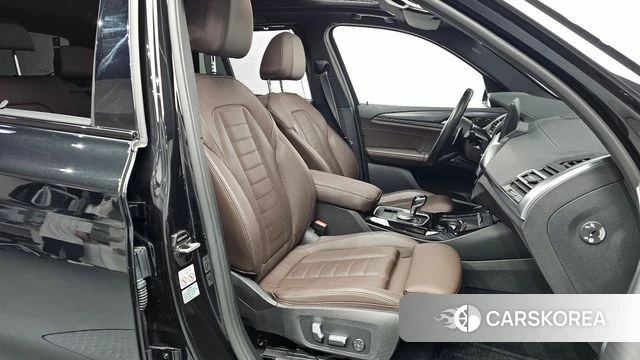 BMW X3 (G01) 2022 Черный из Кореи, фото 2