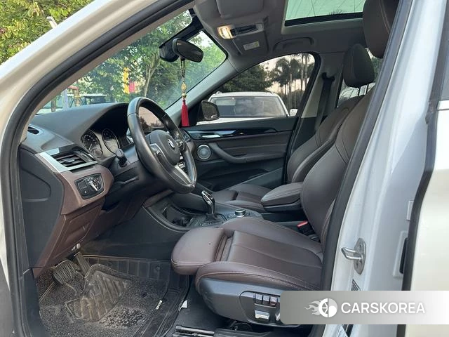 BMW X1 2022 Белый из Китая, фото 2