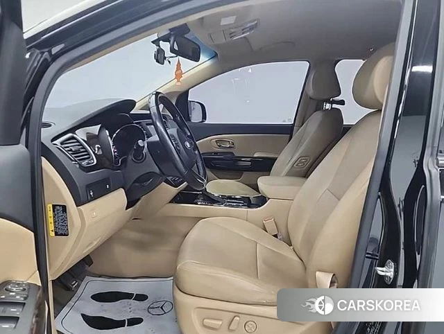 Kia The New Carnival 2019 Черный из Кореи, фото 2
