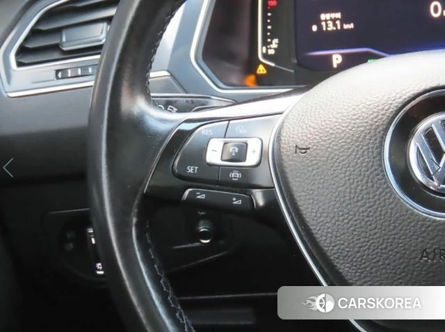 Volkswagen Tiguan Allspace 2020 Белый из Кореи, фото 2