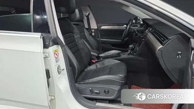 Volkswagen Arteon 2019 Белый из Кореи, фото 2