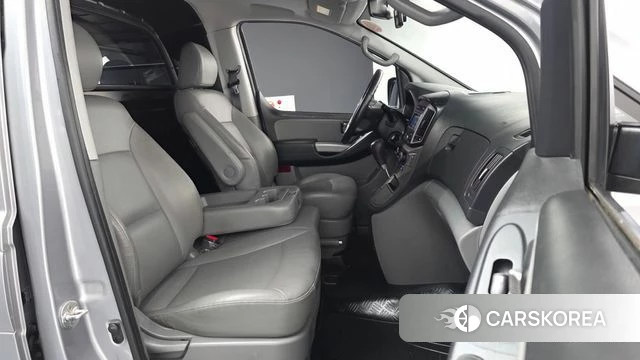 Hyundai The New Grand Starex 2018 Серебристо-серый из Кореи, фото 2