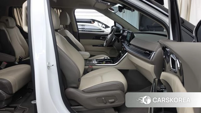Kia Carnival 4th generation 2023 Белый из Кореи, фото 2