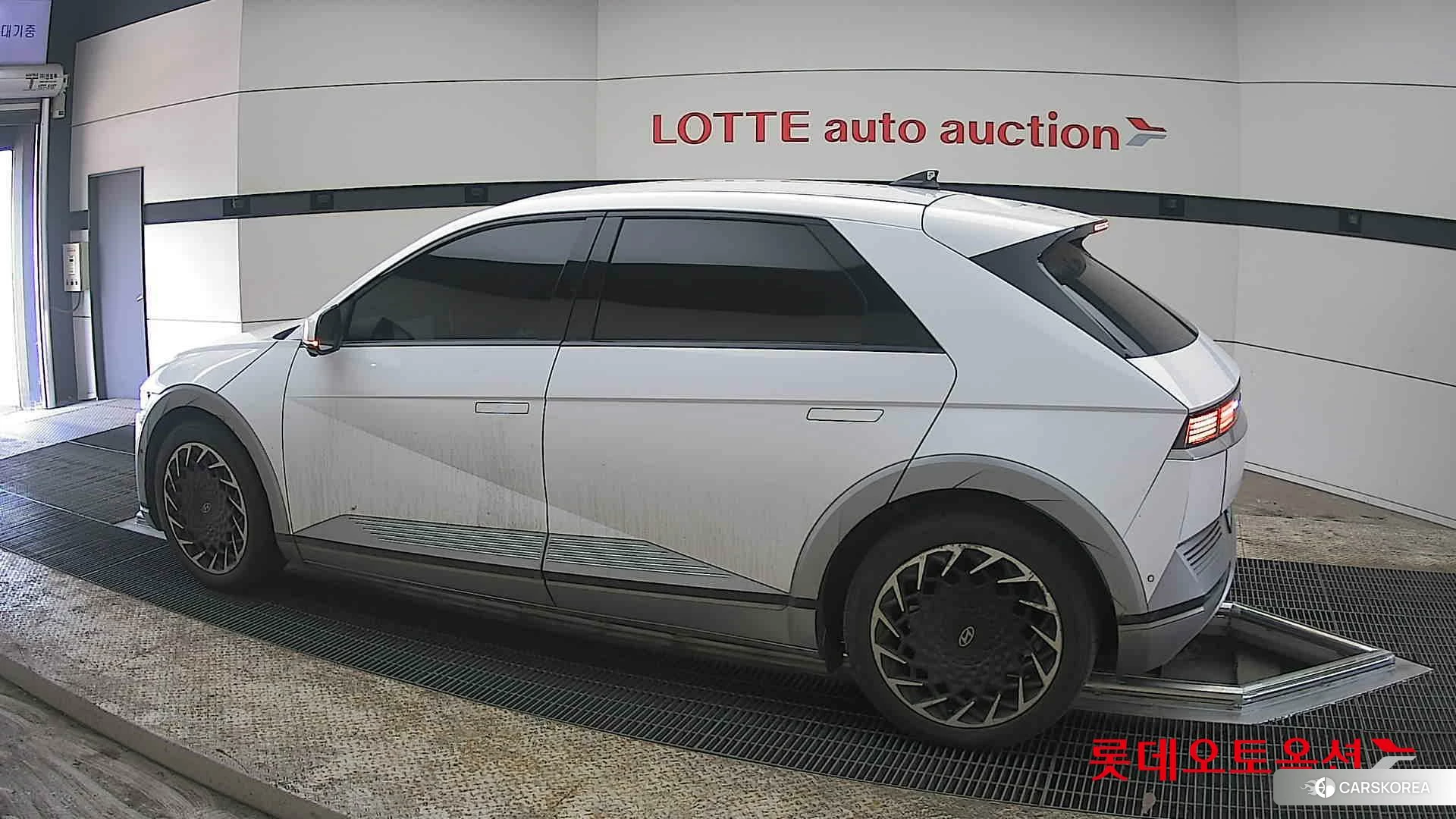 Hyundai IONIQ 5 2022 Atlas White из Кореи, фото 2