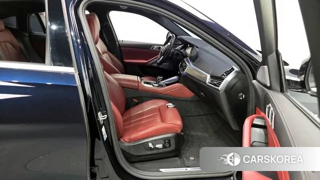 BMW X6 (G06) 2021 Черный из Кореи, фото 2